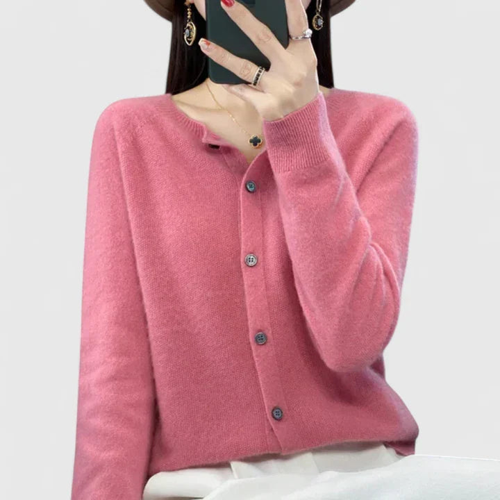 Lyxandria - Comfortable Cardigan